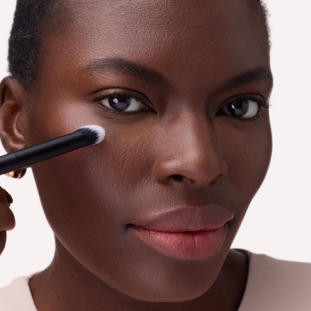 Catrice Under Eye Concealer Brush – Angled for Cream, Liquid & Powder